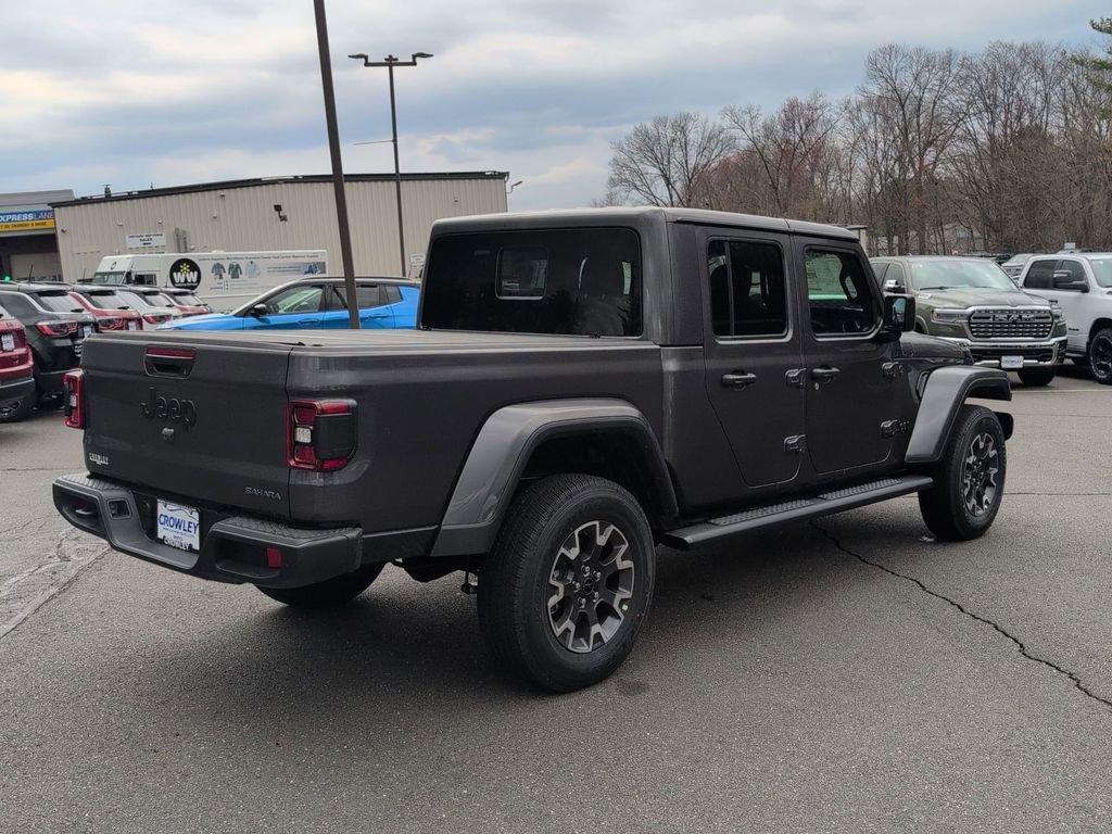 New 2026 Granite Crystal Metallic Clear-Coat Exterior Paint Jeep Sahara image 3