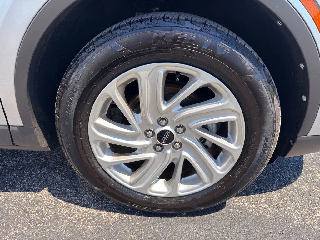 Used 2020 Silver Lincoln Standard image 22