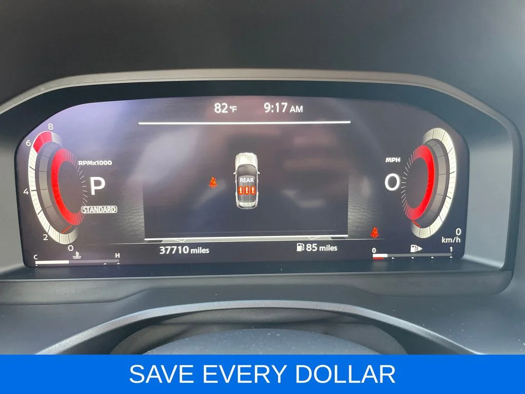 Used 2023 Black Nissan Platinum image 15