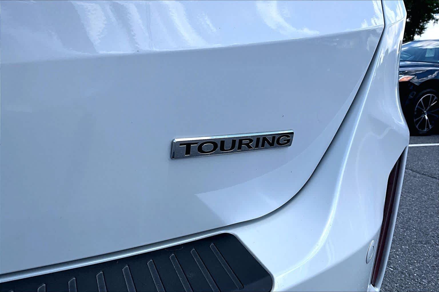 Used 2025 Platinum White Pearl Honda Touring image 10