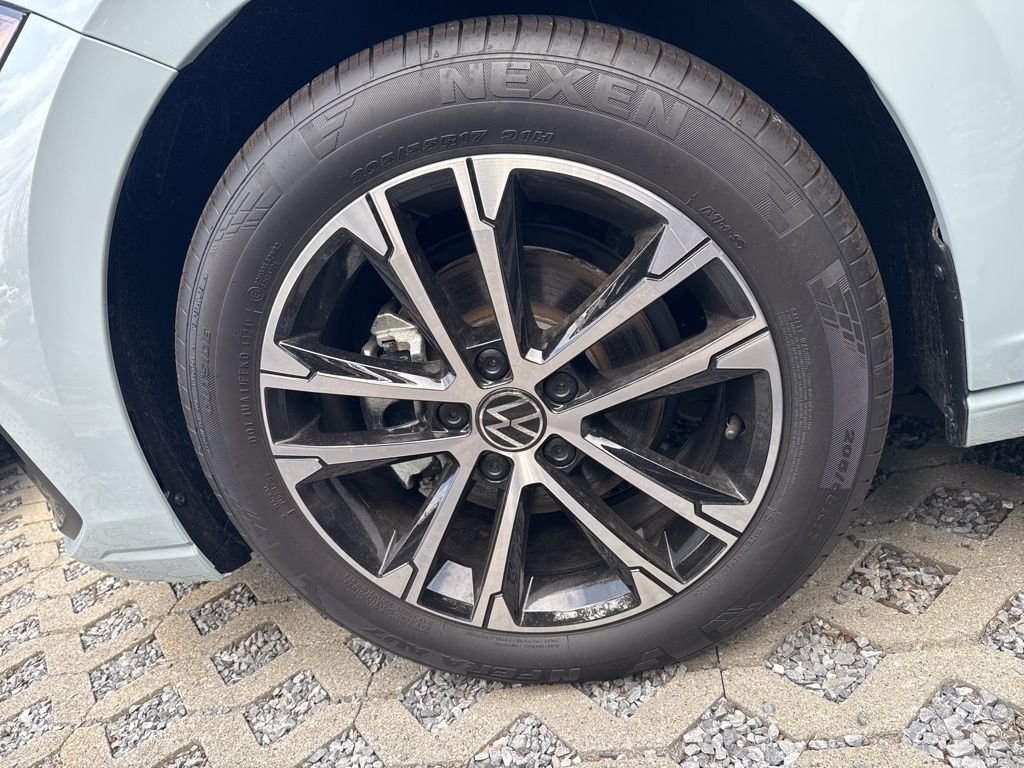 2025 Volkswagen Jetta Sport - Photo 10