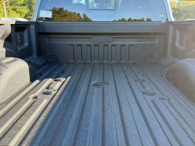 2026 Ford F-350 Super Duty XLT - Photo 8