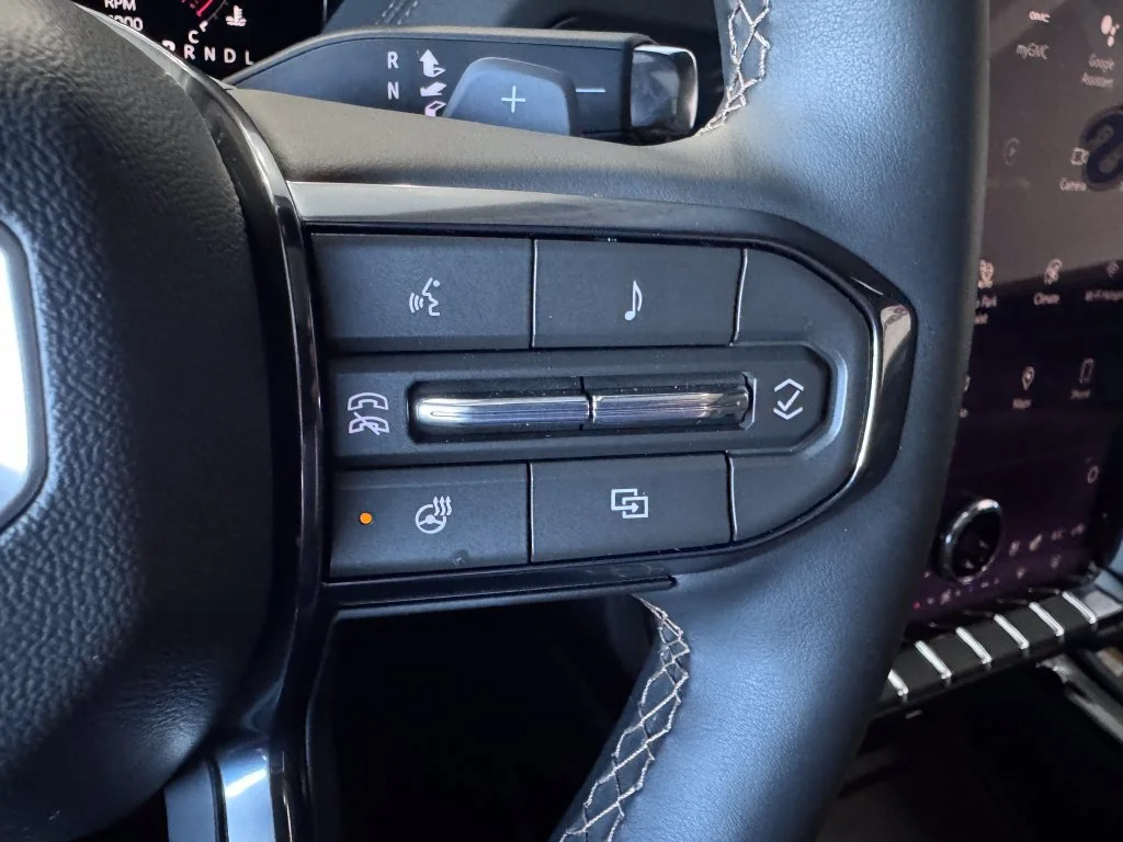 2026 GMC Yukon AT4 - Photo 19
