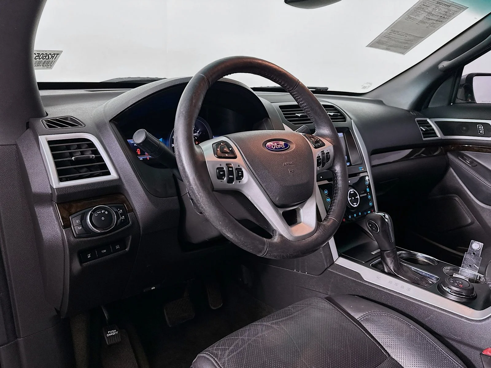 Used 2014 Ingot Silver Ford Limited image 9