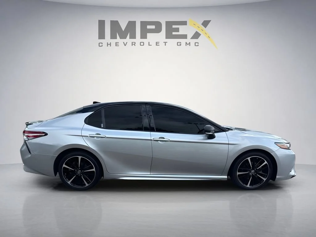 Used 2019  Toyota XSE image 6