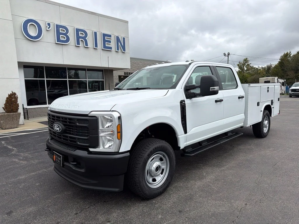 New 2027 Oxford White Ford F-350® XL image 1
