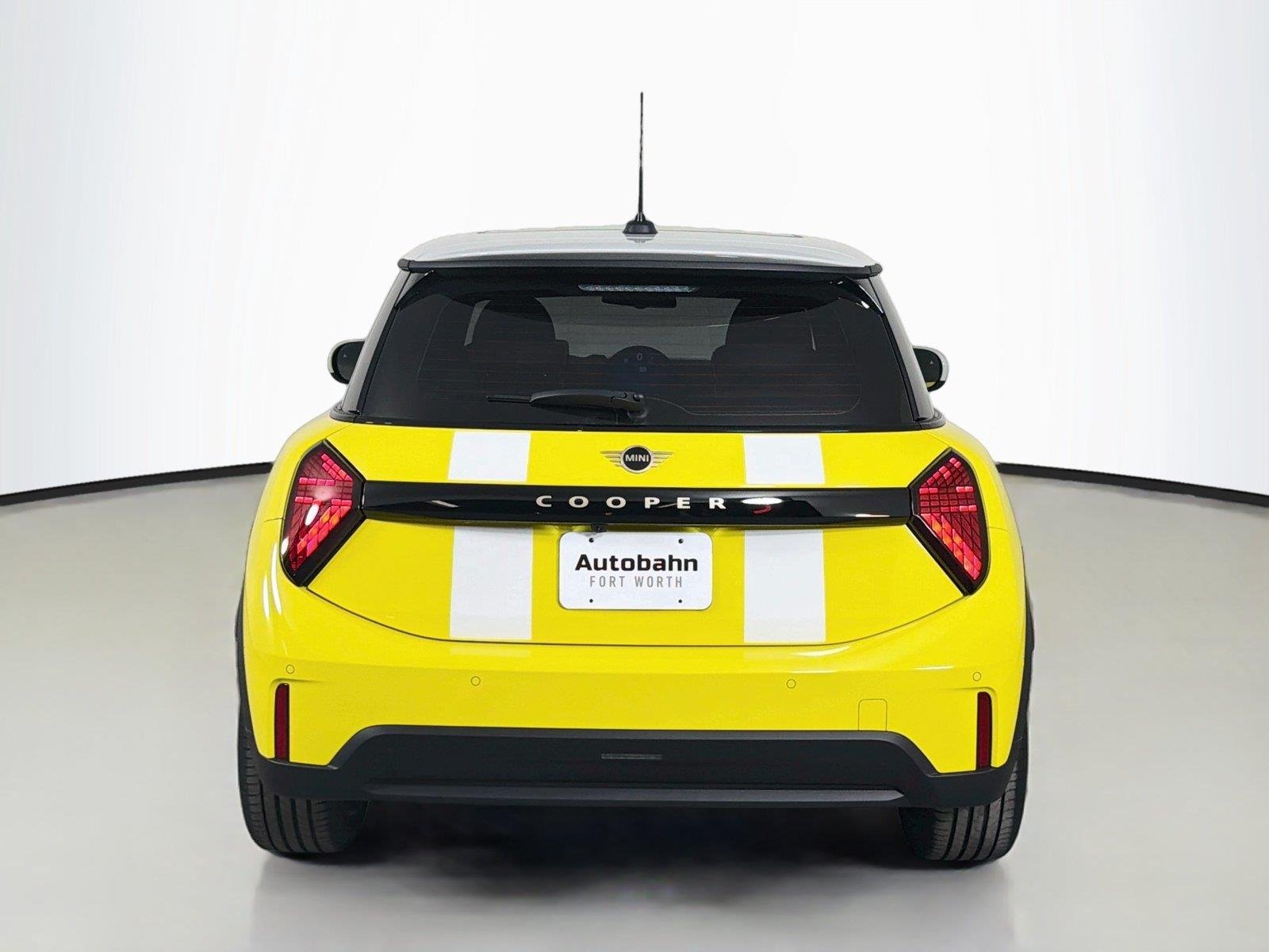 New 2026 Sunny Side Yellow MINI Iconic image 6
