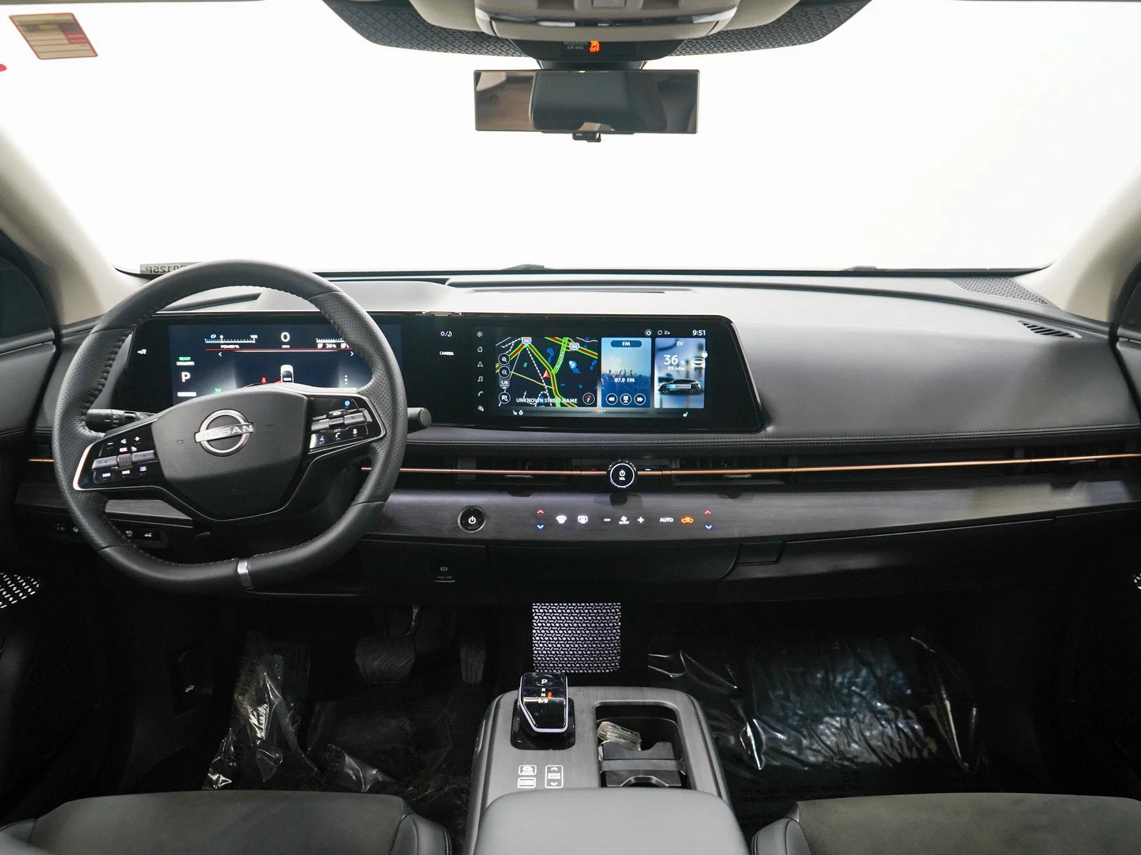 Used 2023 Northern Lights Metallic Nissan PREMIERE image 16