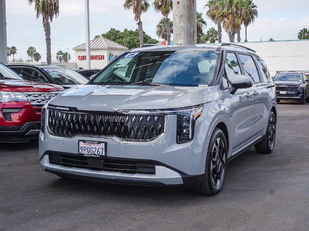 Used 2025 White Kia EX image 4