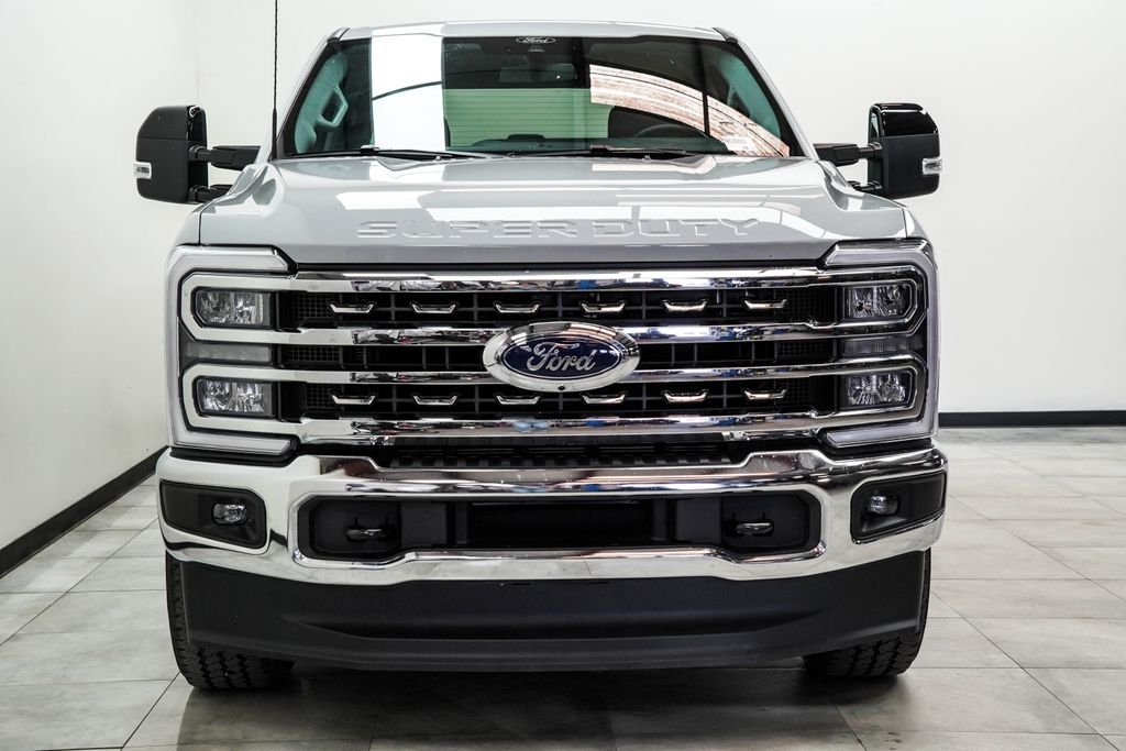 Used 2026 White Ford Lariat image 6
