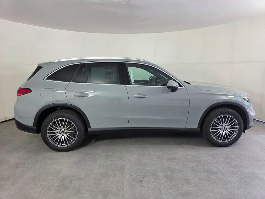New 2026 MANUFAKTUR Alpine Grey Mercedes-Benz GLC 300 image 18