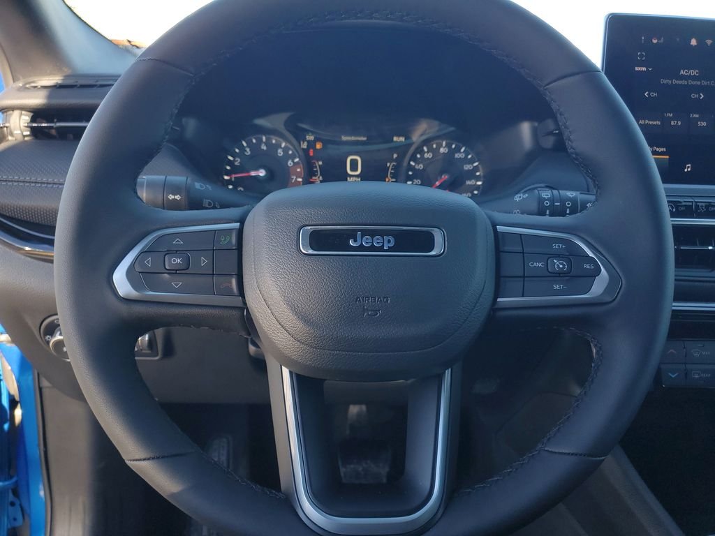 New 2026 Hydro Blue Pearlcoat Jeep Latitude image 20