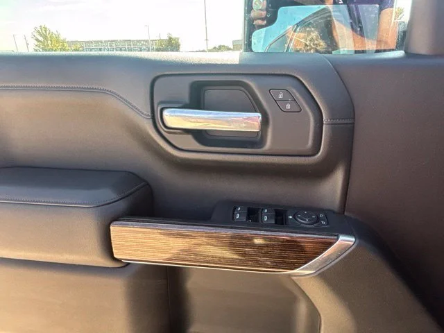 Used 2021 Pacific Blue Metallic GMC SLE image 15