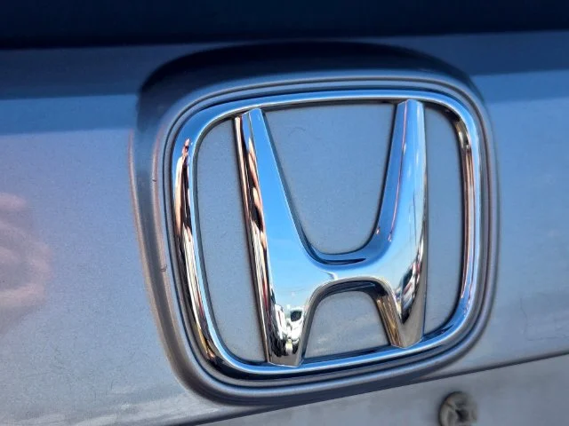 Used 2018 Silver Honda EX image 19