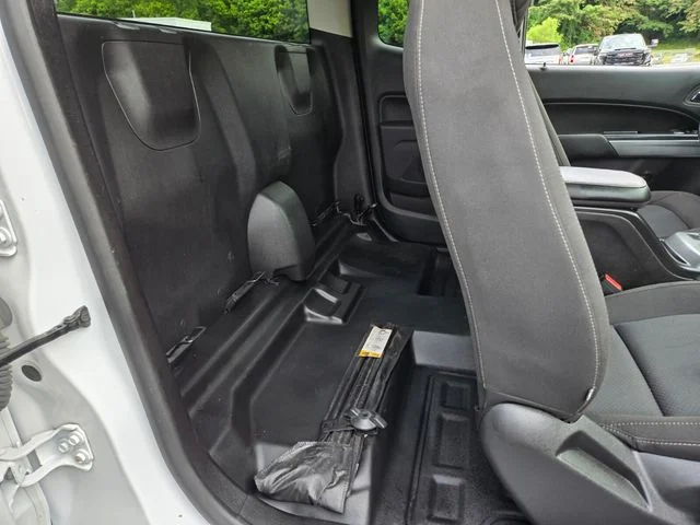 Used 2022 White Chevrolet LT image 16