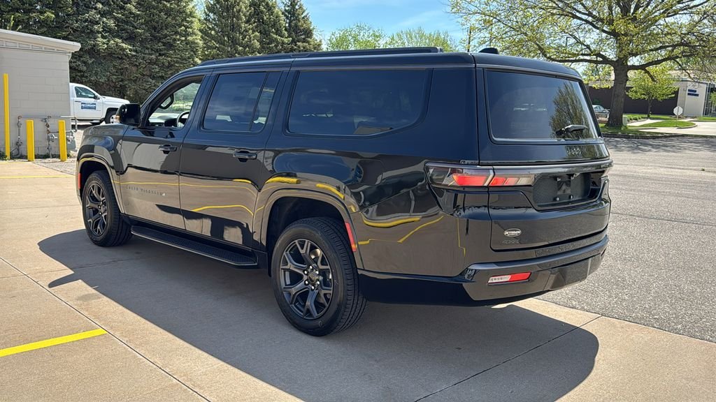 New 2026 High Gloss Black Exterior Paint Jeep Limited Altitude image 9