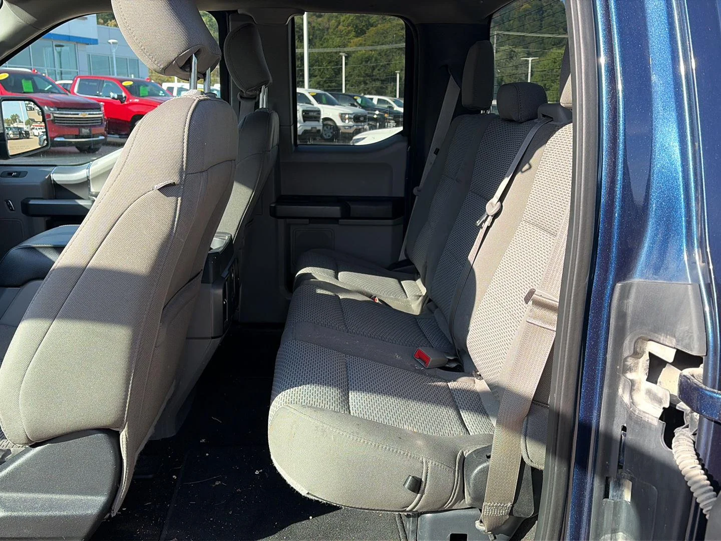 Used 2019 Blue Ford XL image 20