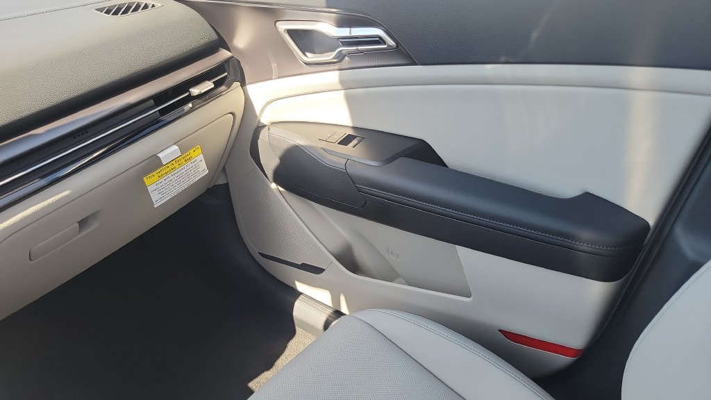 New 2027 Gravity Gray Kia EX image 13