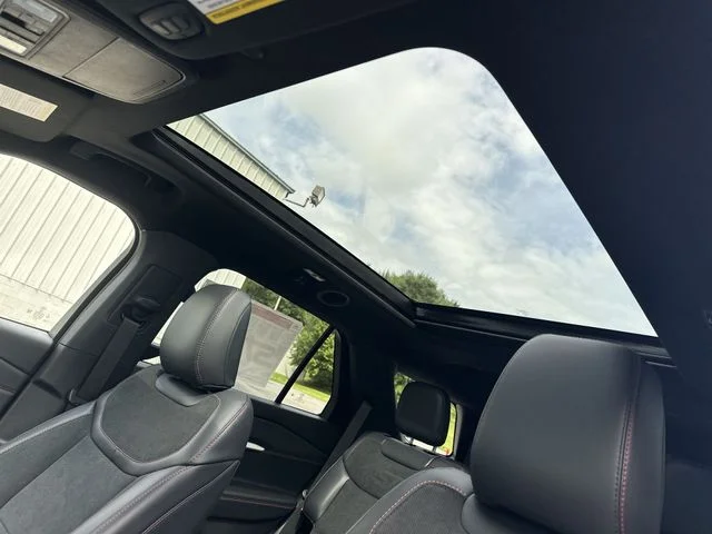 New 2026 Space White Metallic Ford ST image 18