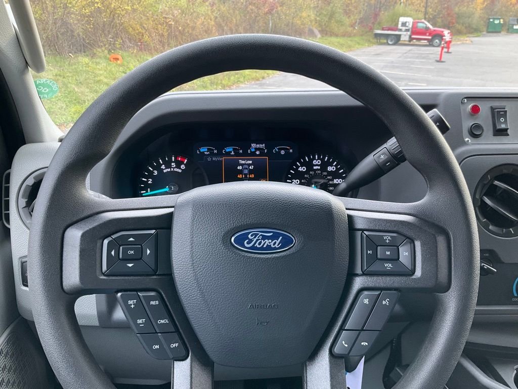 New 2026 Oxford White Ford E-350 SRW image 25
