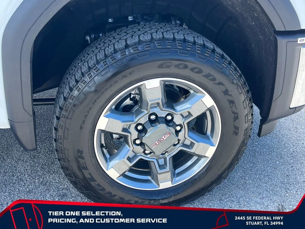 New 2026 Summit White GMC SLE image 21