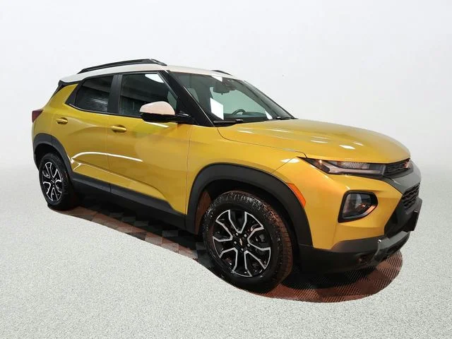 Used 2023 Yellow Chevrolet ACTIV image 25