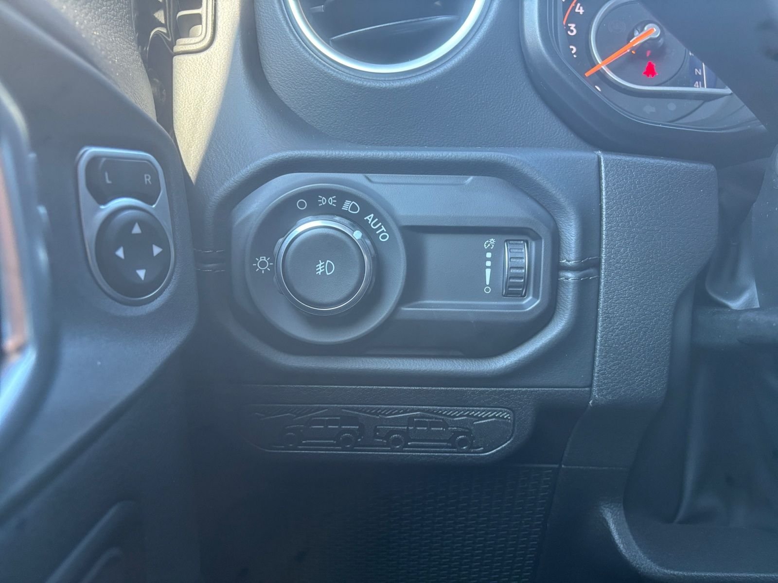 2026 Jeep Wrangler 4-Door Sahara - Photo 21