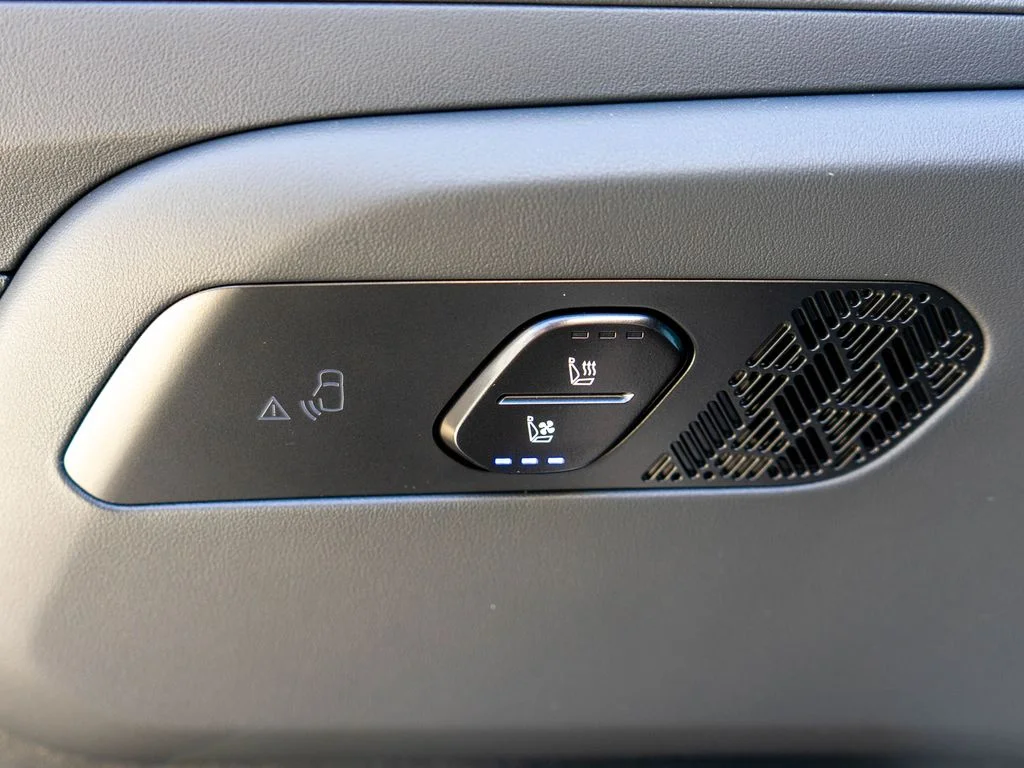 New 2027 Glacial White Pearl Kia X-Pro SX Prestige image 15