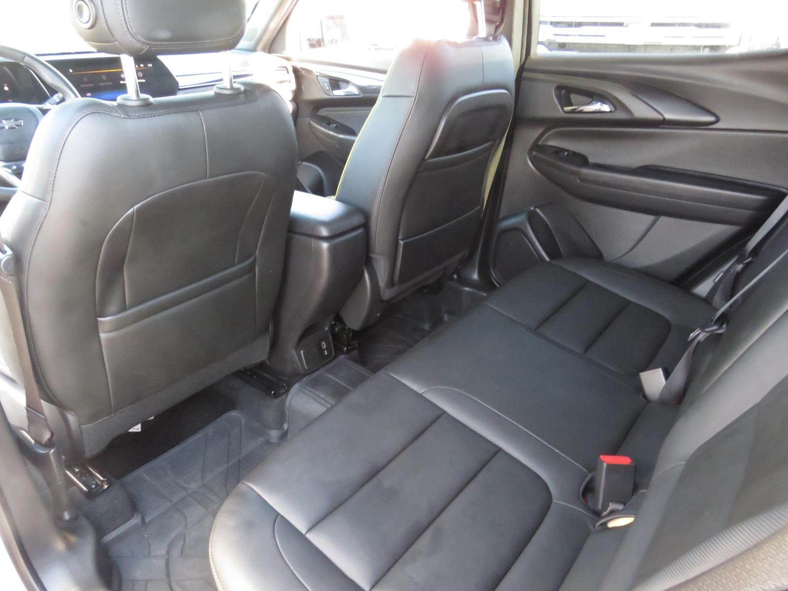 Used 2025 Pearl Chevrolet ACTIV image 25