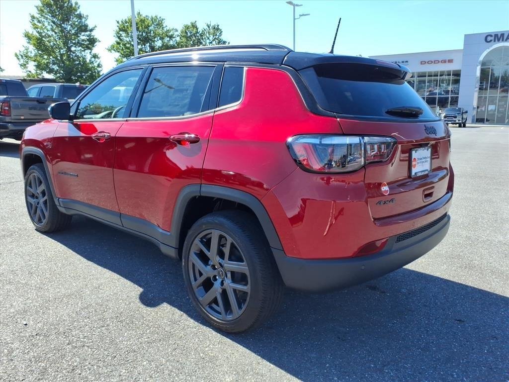 New 2026 Red Hot Pearl-Coat Exterior Paint Jeep Limited Altitude image 7