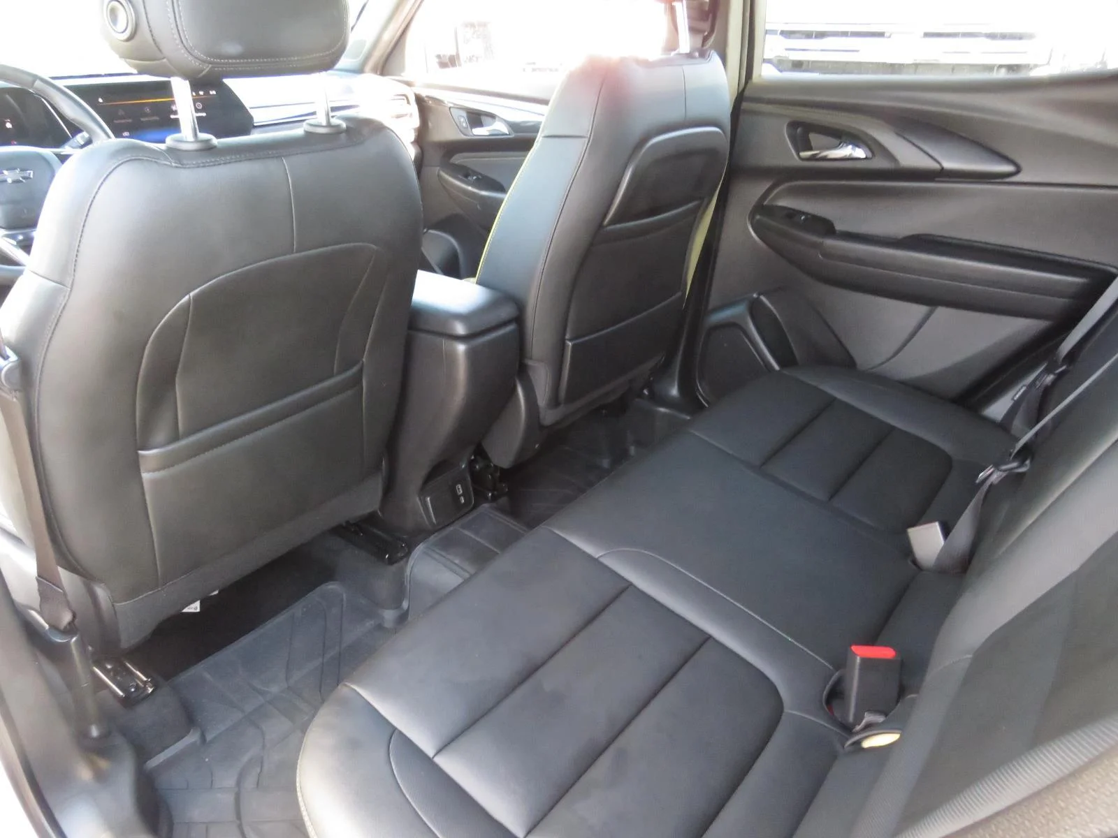 Used 2025 Pearl Chevrolet ACTIV image 25