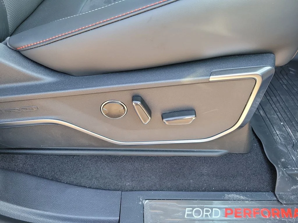 New 2025 Shelter Green Ford Raptor® image 34