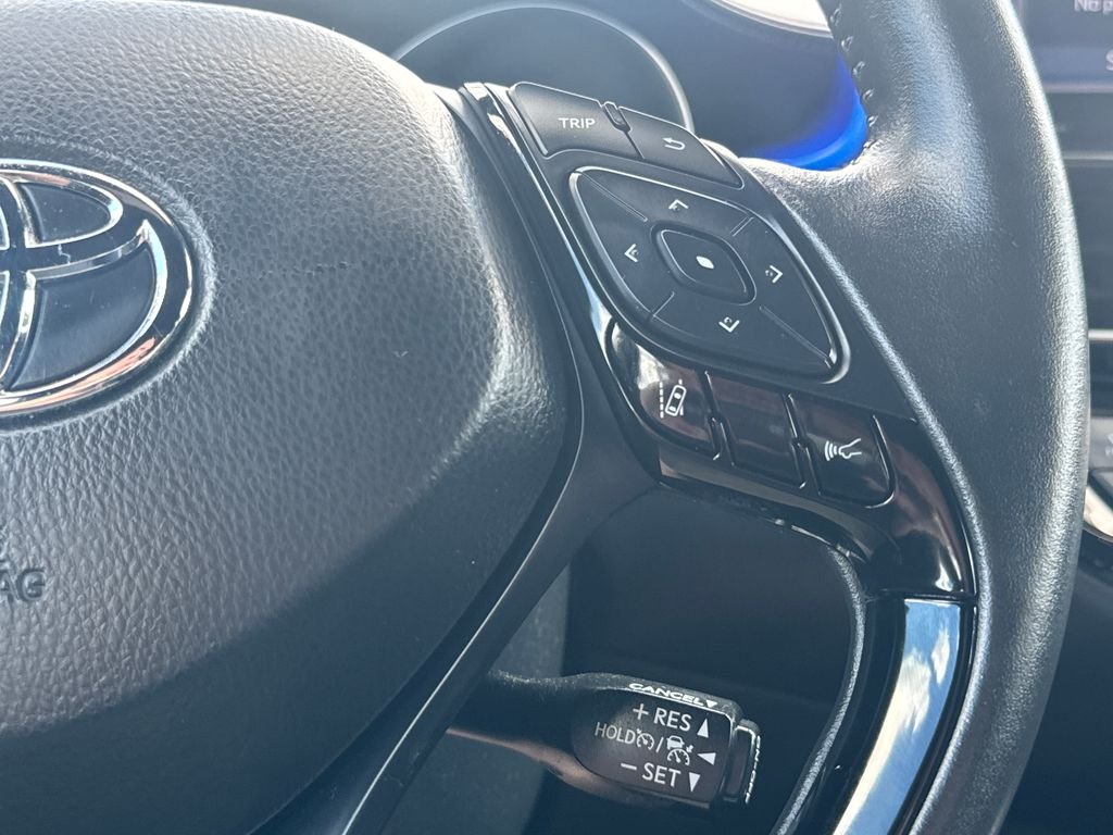 Used 2021 Red Toyota XLE image 20