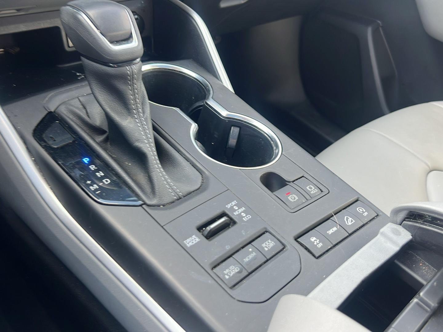 Used 2022 Magnetic Gray Metallic Toyota XLE image 13