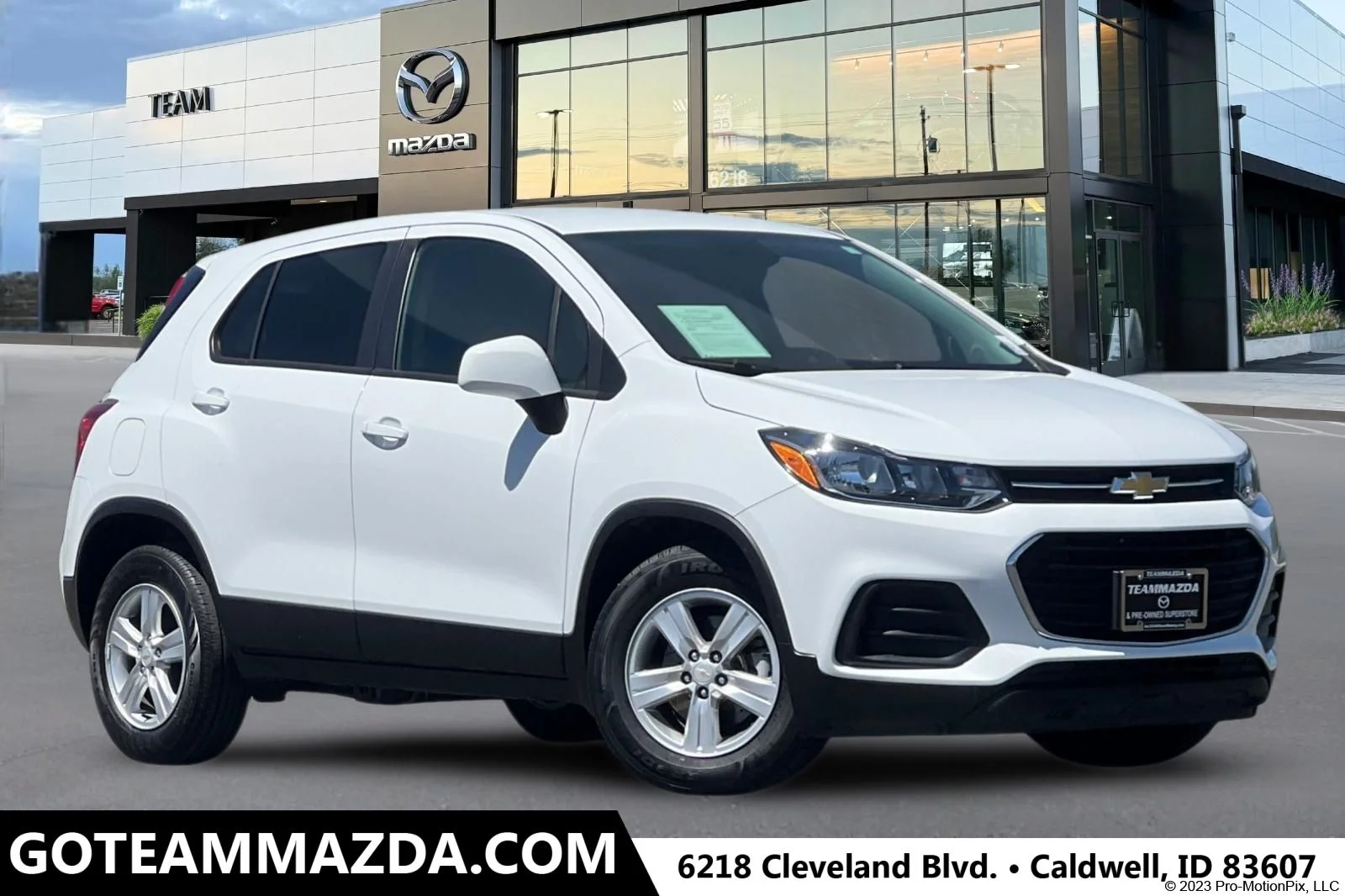 2022 Chevrolet Trax LS's photo
