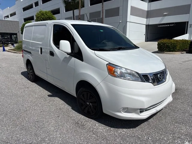 2017 Nissan NV200 SV's photo