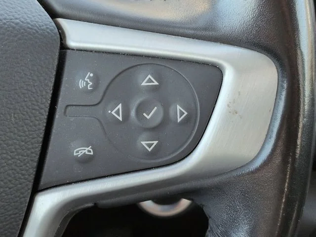 Used 2020 Blue GMC SLE image 25