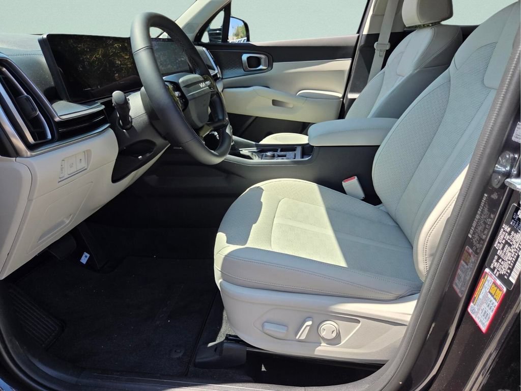 2026 Kia Sorento EX - Photo 11