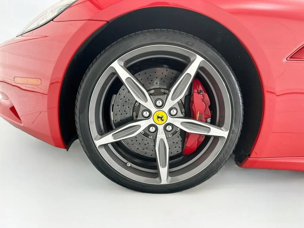 Used 2014 Rosso Corsa Ferrari Base image 34