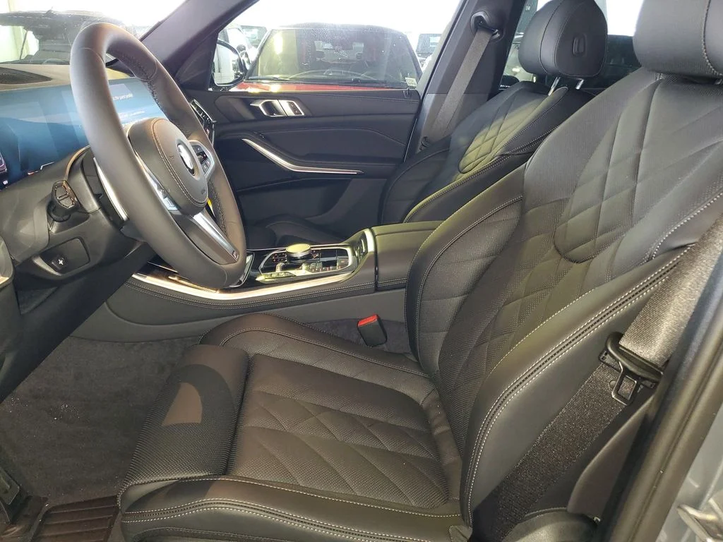 New 2026 Skyscraper Grey Metallic BMW sDrive40i image 15