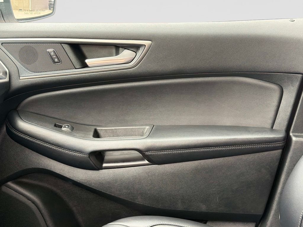 Used 2023 White Ford SEL image 23