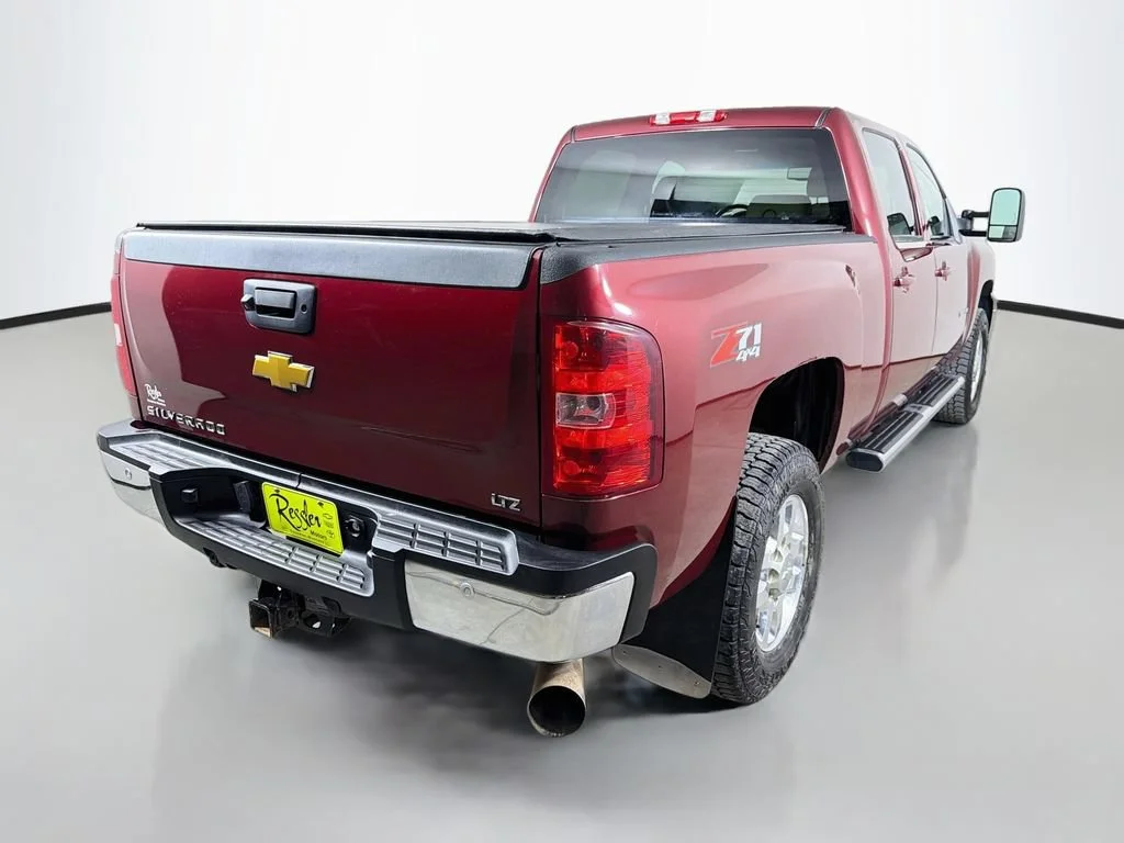 Used 2013 DEEP RUBY METALLIC Chevrolet SRW LTZ image 6