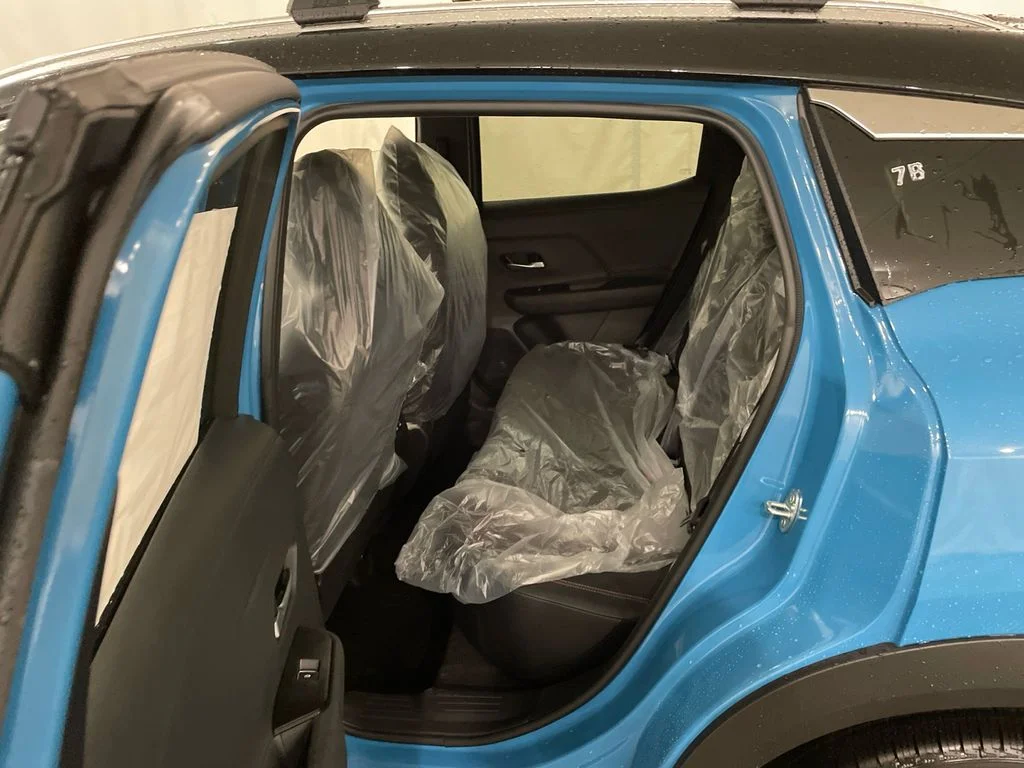 New 2026 Arctic Ice Blue Metallic / Super Black Two-tone Nissan SR image 26