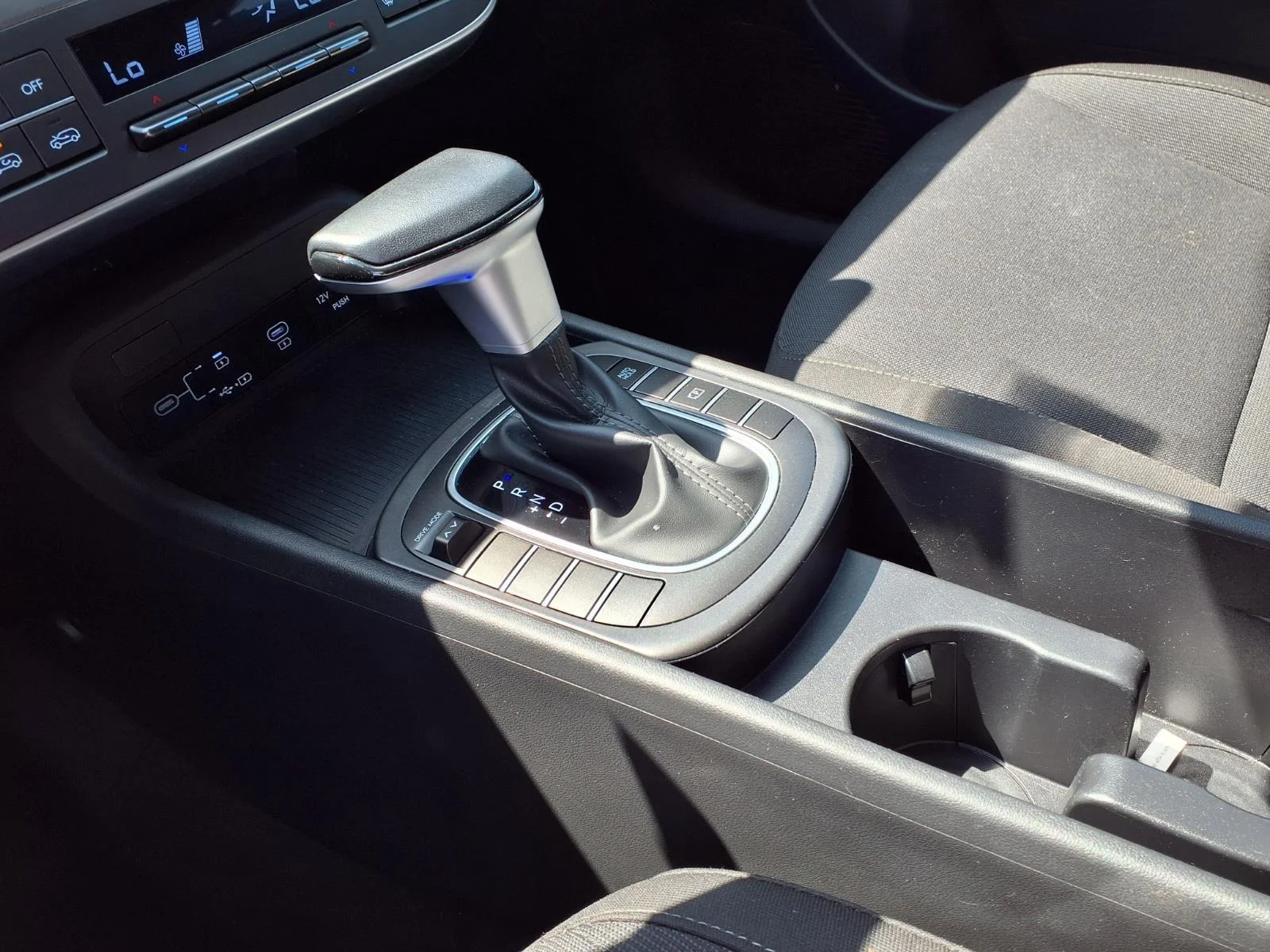 Used 2025 Cyber Gray Metallic Hyundai SEL image 9