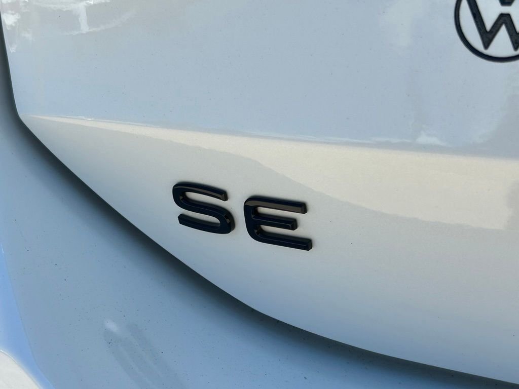 New 2026 White/off-white Volkswagen SE R-Line Black image 44