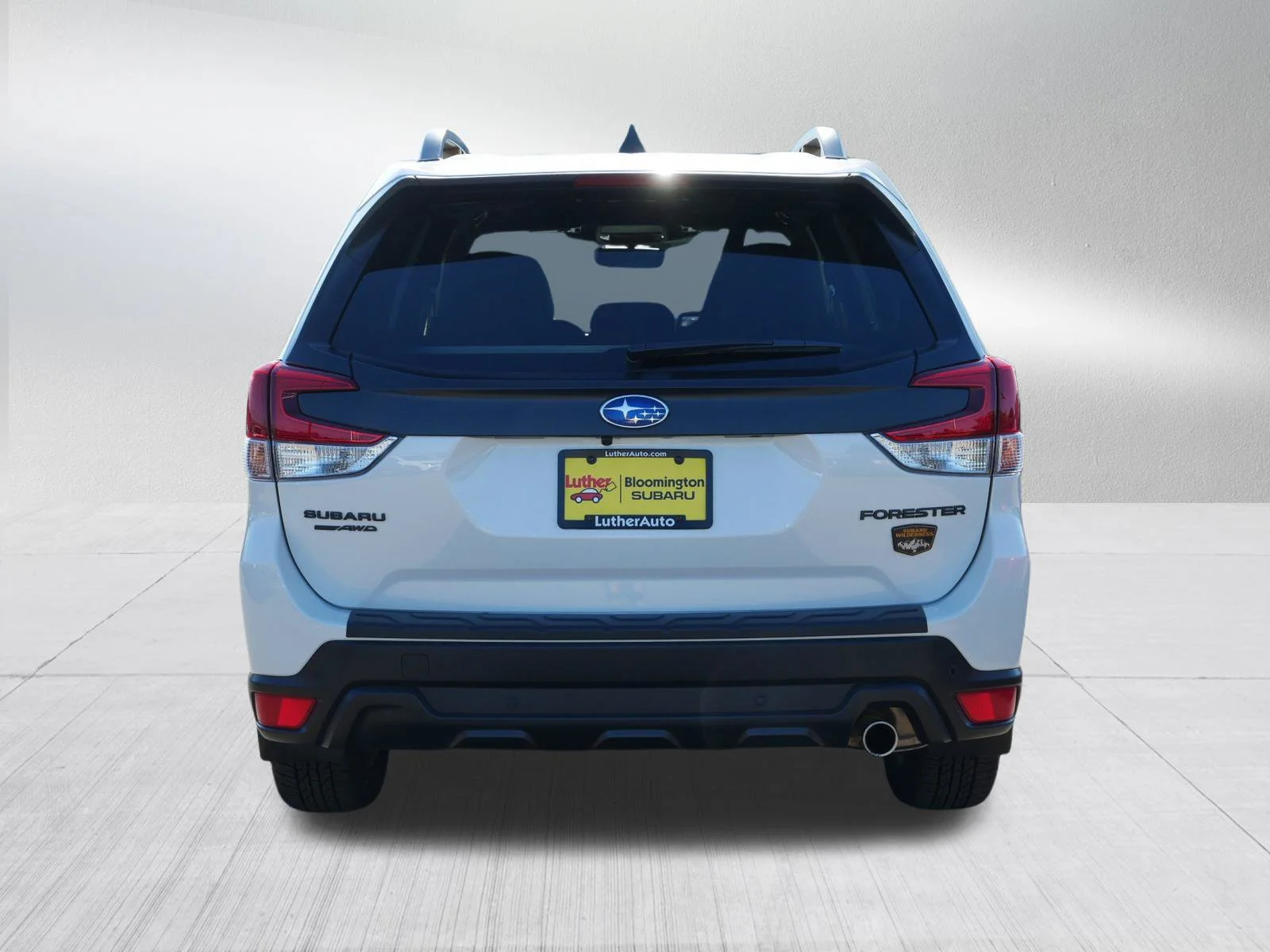 Used 2025 Crystal White Pearl Subaru Wilderness image 6