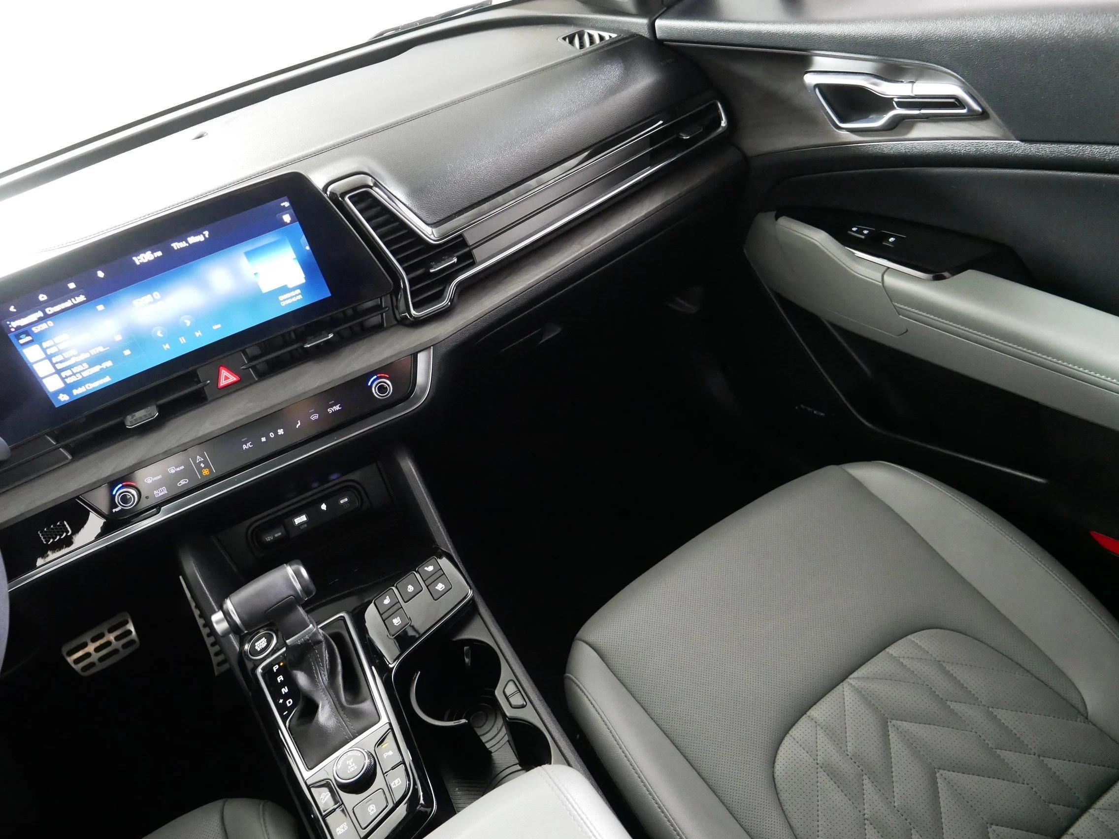 Used 2023 Ebony Black Kia X-Pro Prestige image 11