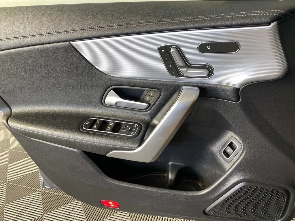 Used 2020 Gray Mercedes-Benz CLA 250 image 23