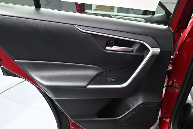 Used 2025 Red Toyota XLE image 12