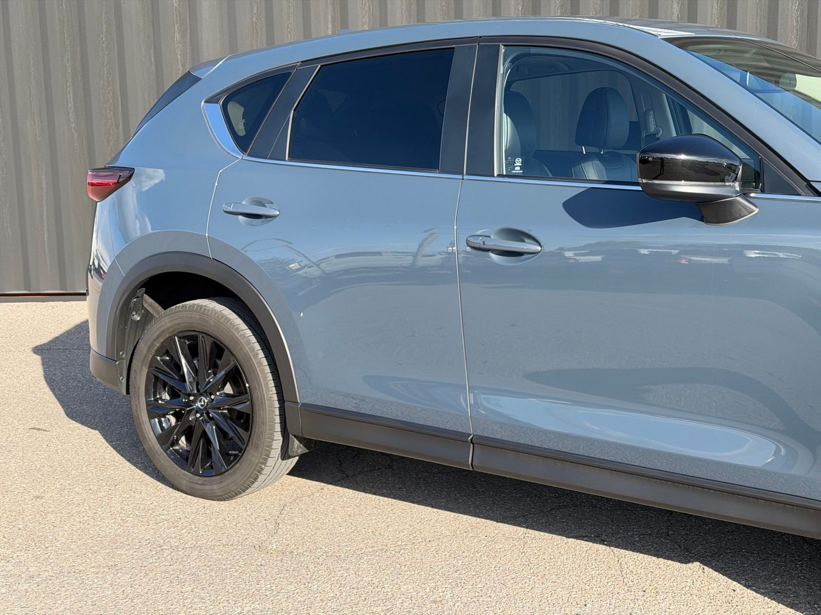 View vehicle photo 5